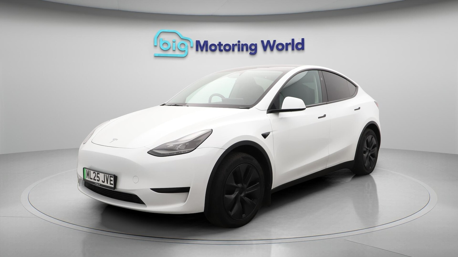 Used Tesla Model Y 2025 for sale - 76136387: Photo 4