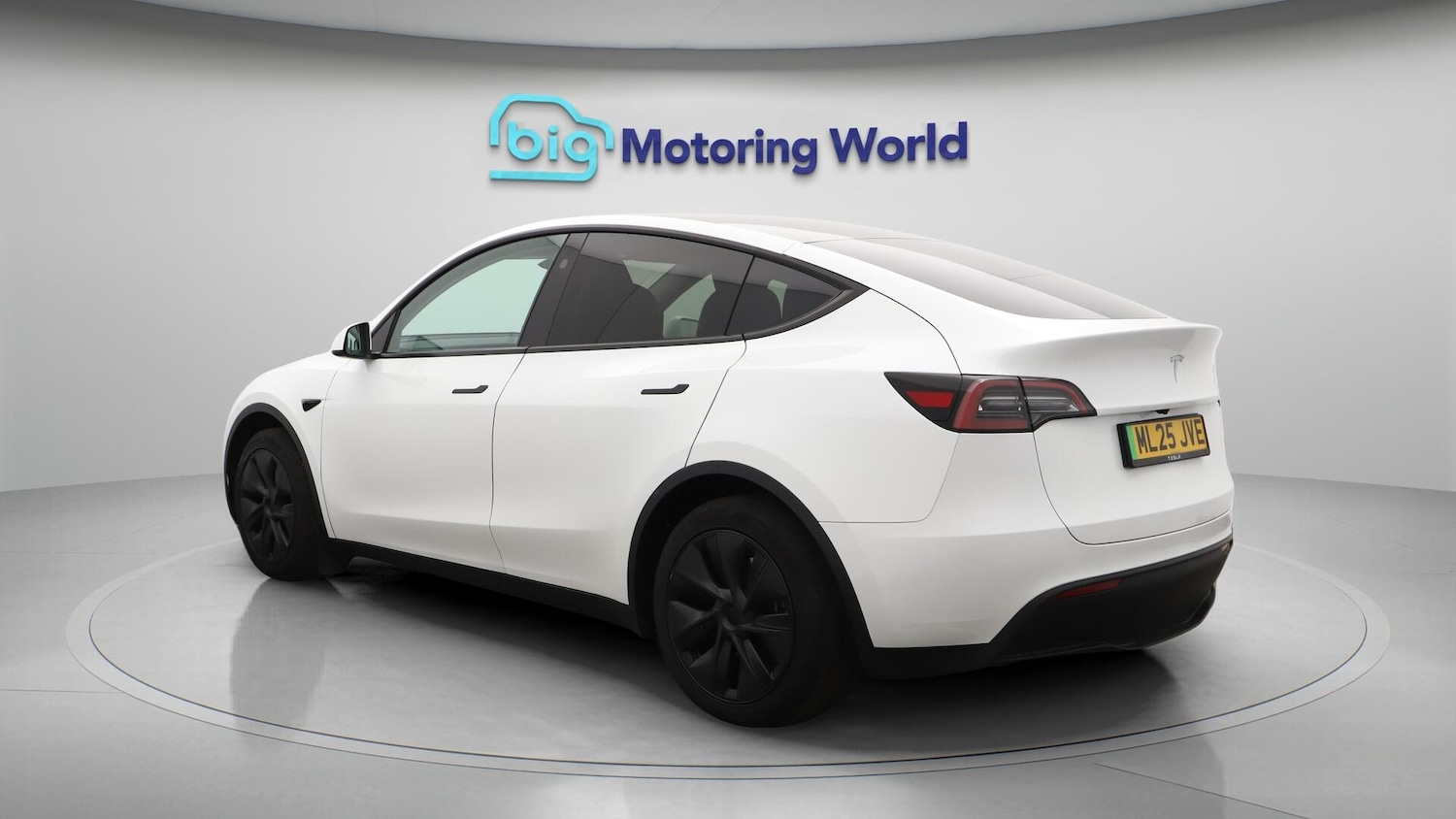 Used Tesla Model Y 2025 for sale - 76136387: Photo 6