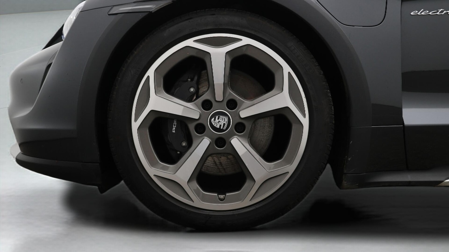 Used Porsche Taycan 2023 for sale - 76167457: Photo 12