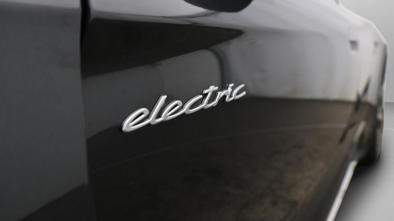 Used Porsche Taycan 2023 for sale - 76167457: Photo 14