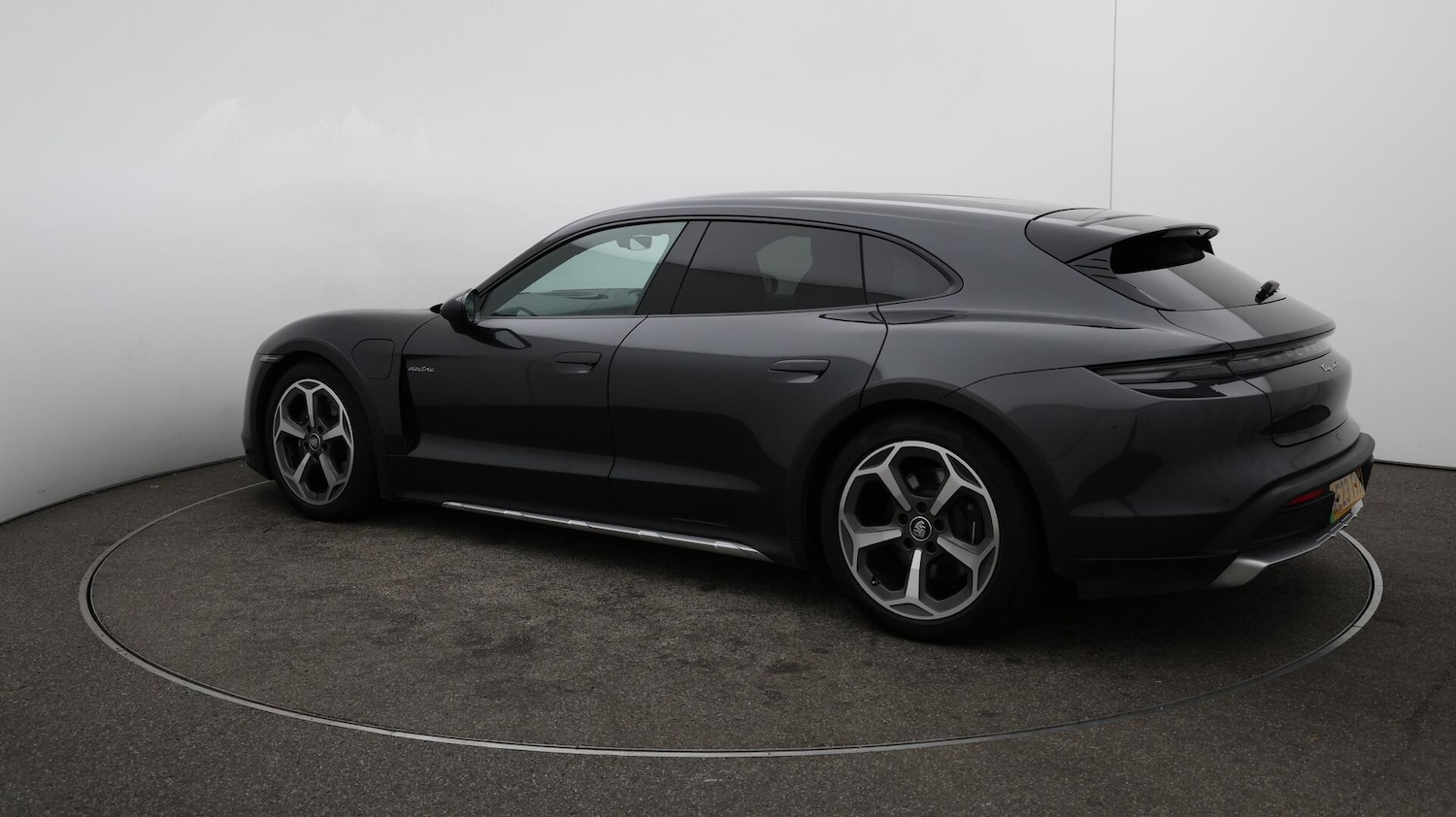 Used Porsche Taycan 2023 for sale - 76167457: Photo 29