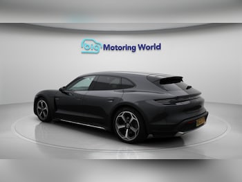 Used Porsche Taycan 2023 for sale - 76167457: Photo