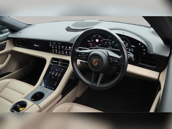 Used Porsche Taycan 2023 for sale - 76167457: Photo