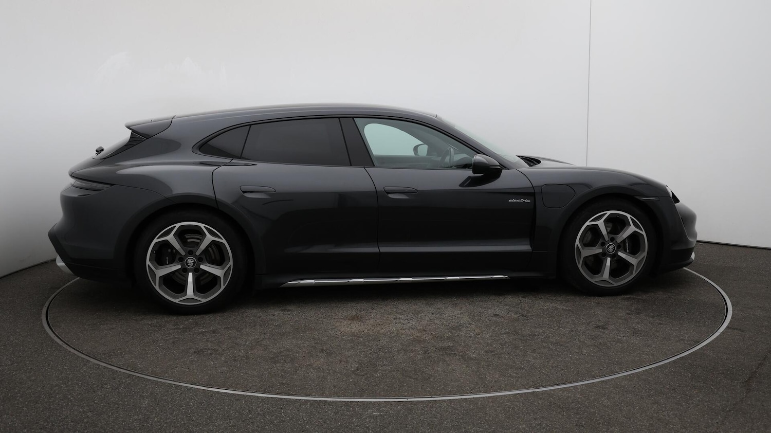 Used Porsche Taycan 2023 for sale - 76167457: Photo 43