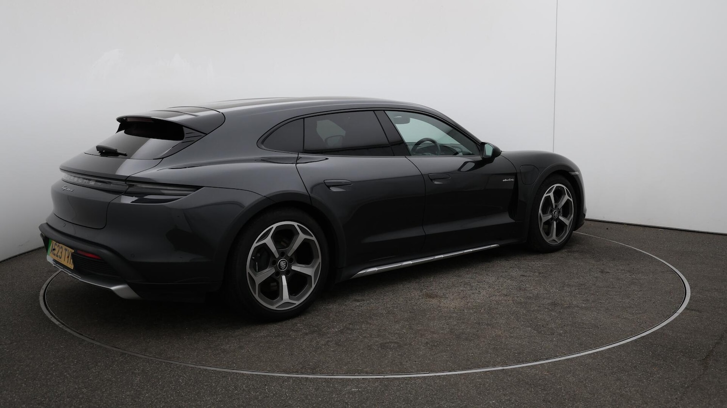 Used Porsche Taycan 2023 for sale - 76167457: Photo 46