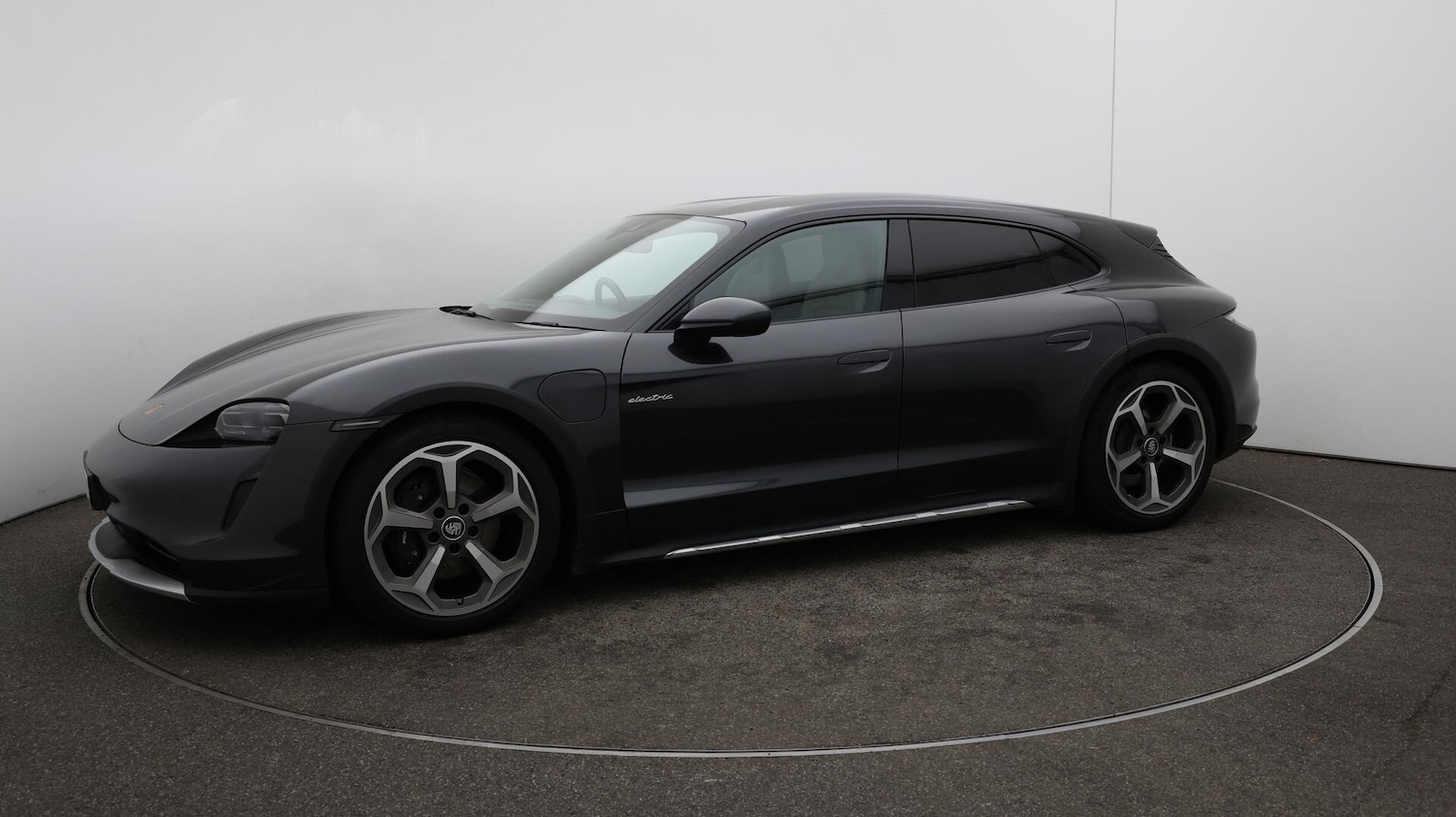 Used Porsche Taycan 2023 for sale - 76167457: Photo 60