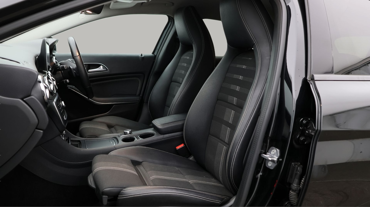 Used Mercedes-Benz GLA 2020 for sale - 77283538: Photo 14