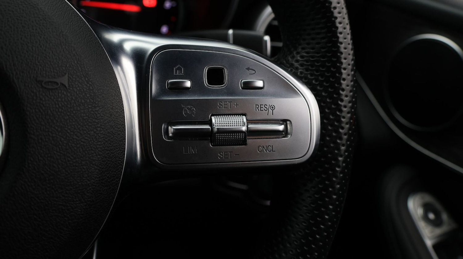 Used Mercedes-Benz GLC 2019 for sale - 77337843: Photo 25