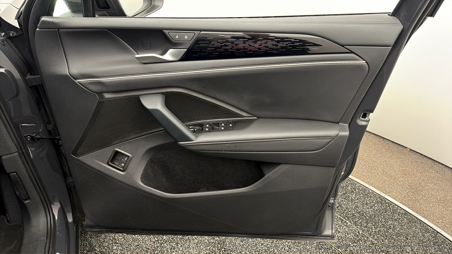 Used Volkswagen Tiguan 2025 for sale - 78163073: Photo 14