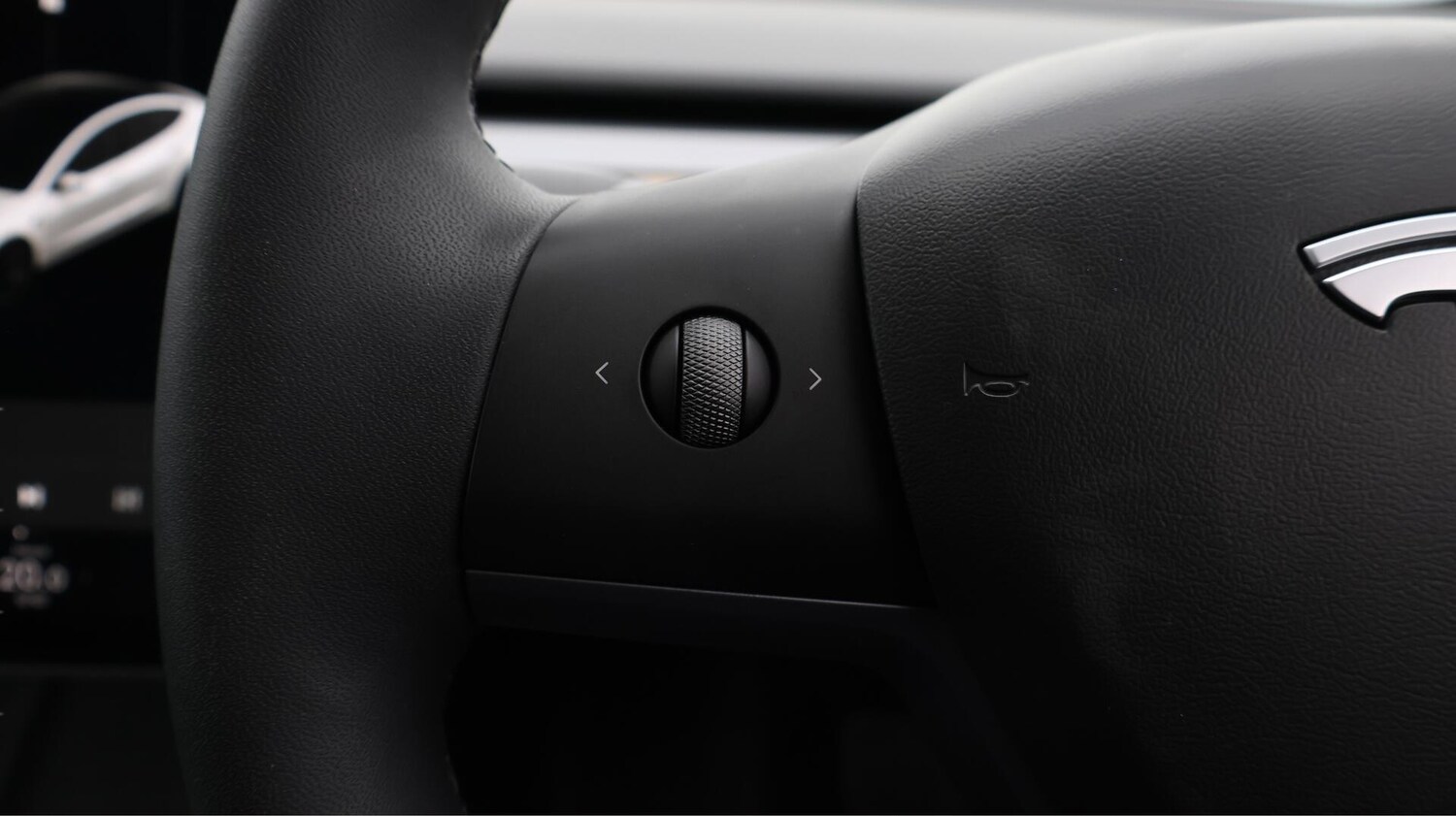 Used Tesla Model 3 for sale - 76727330: Photo 26