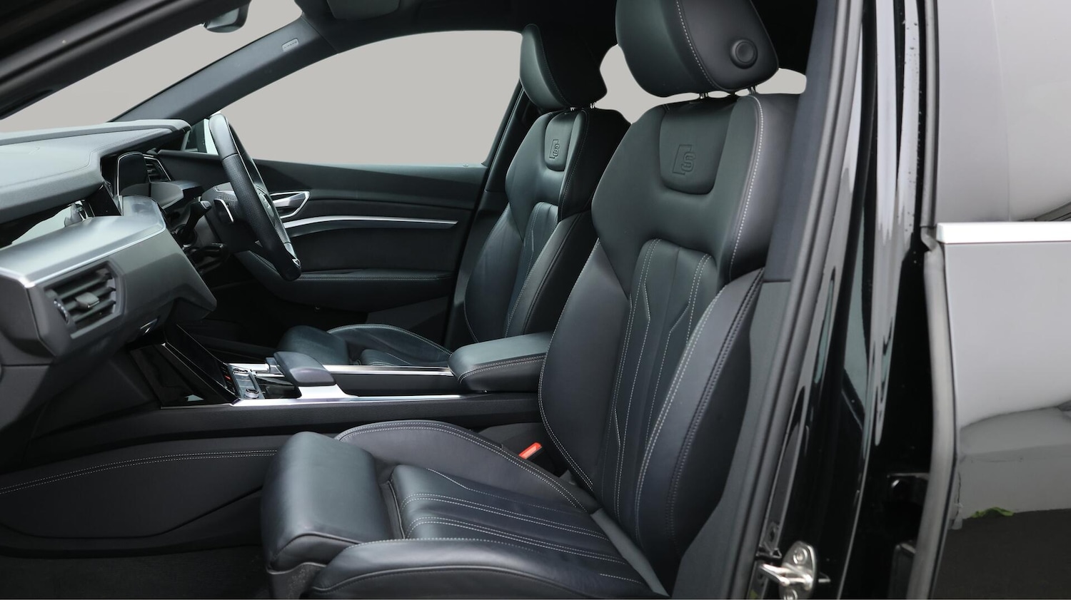 Used Audi e-tron 2022 for sale - 76060428: Photo 15