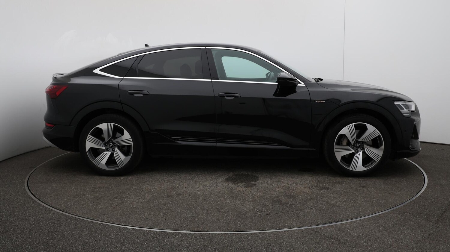 Used Audi e-tron 2022 for sale - 76060428: Photo 51