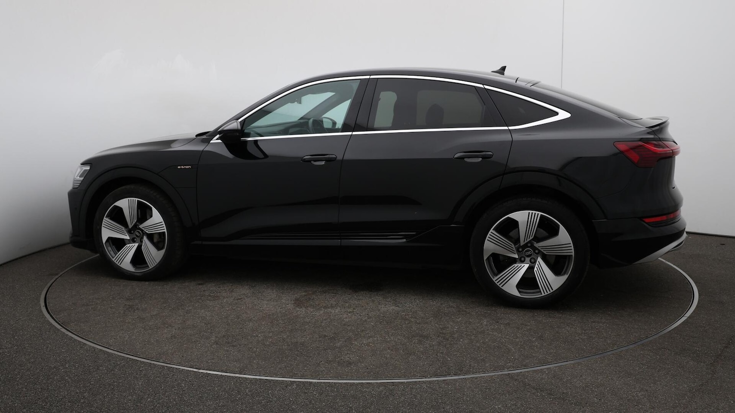 Used Audi e-tron 2022 for sale - 76060428: Photo 60