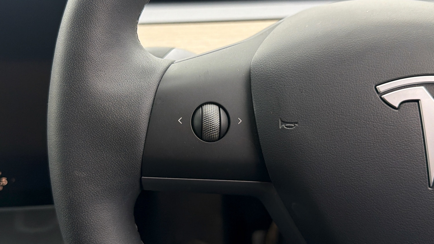 Used Tesla Model Y 2024 for sale - 77921481: Photo 21