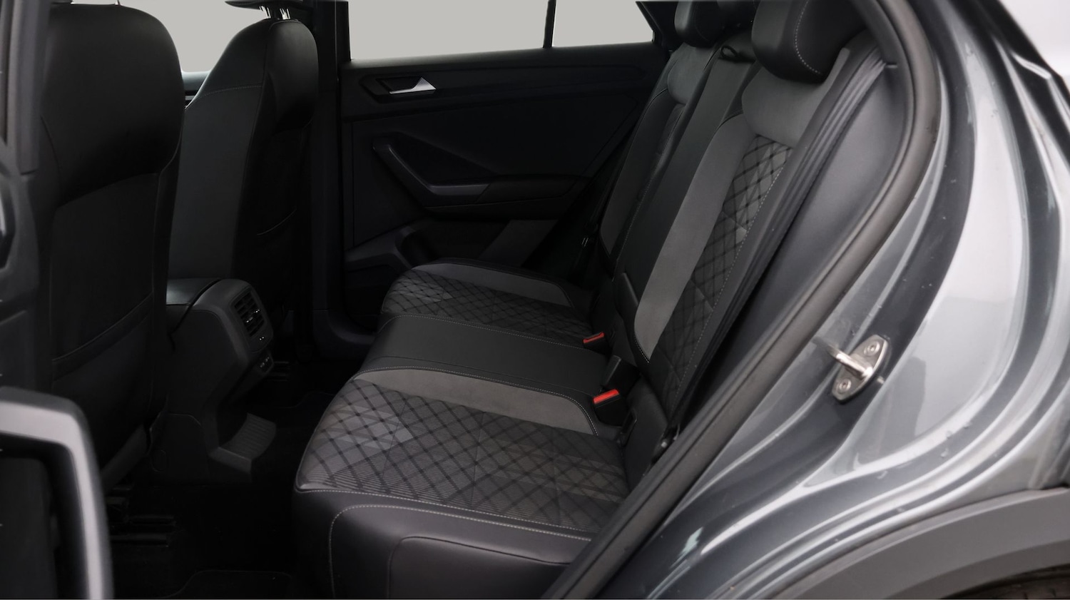 Used Volkswagen T-Roc 2022 for sale - 77220654: Photo 16