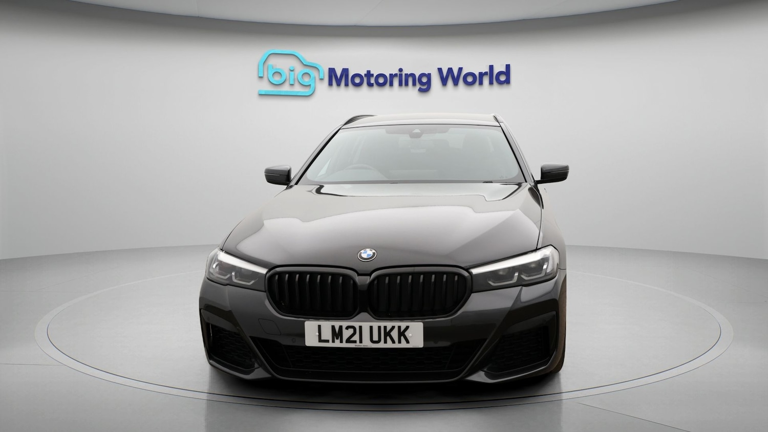 Used BMW 5 Series for sale - 77916297: Photo 2