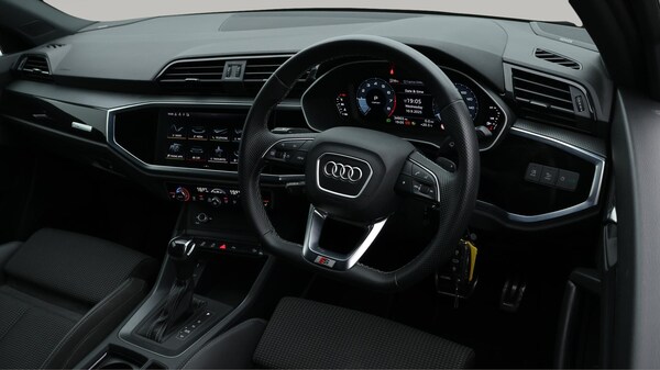 Used Audi Q3 2022 for sale - 76282795: Photo 10