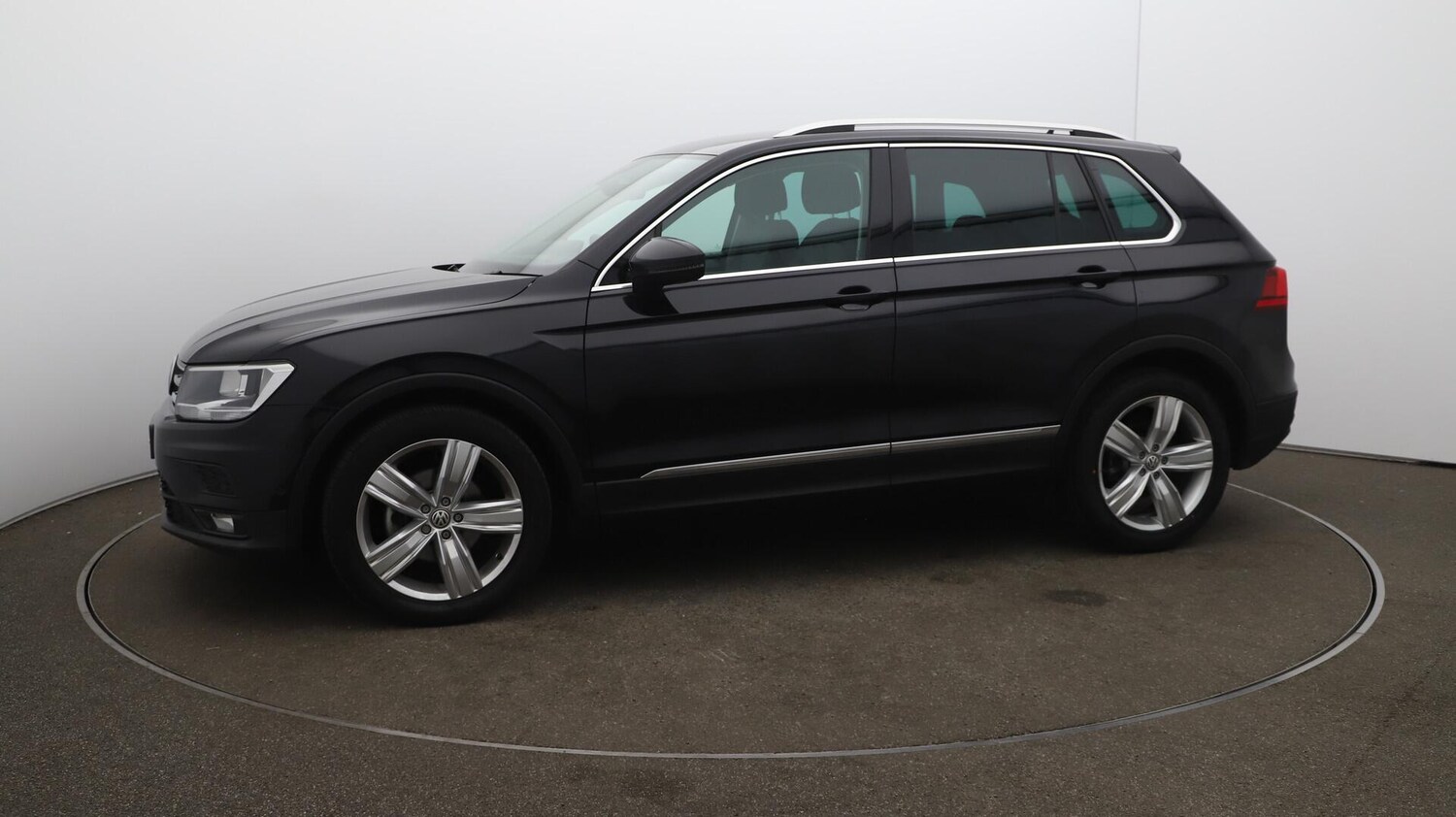 Used Volkswagen Tiguan 2020 for sale - 76084630: Photo 67