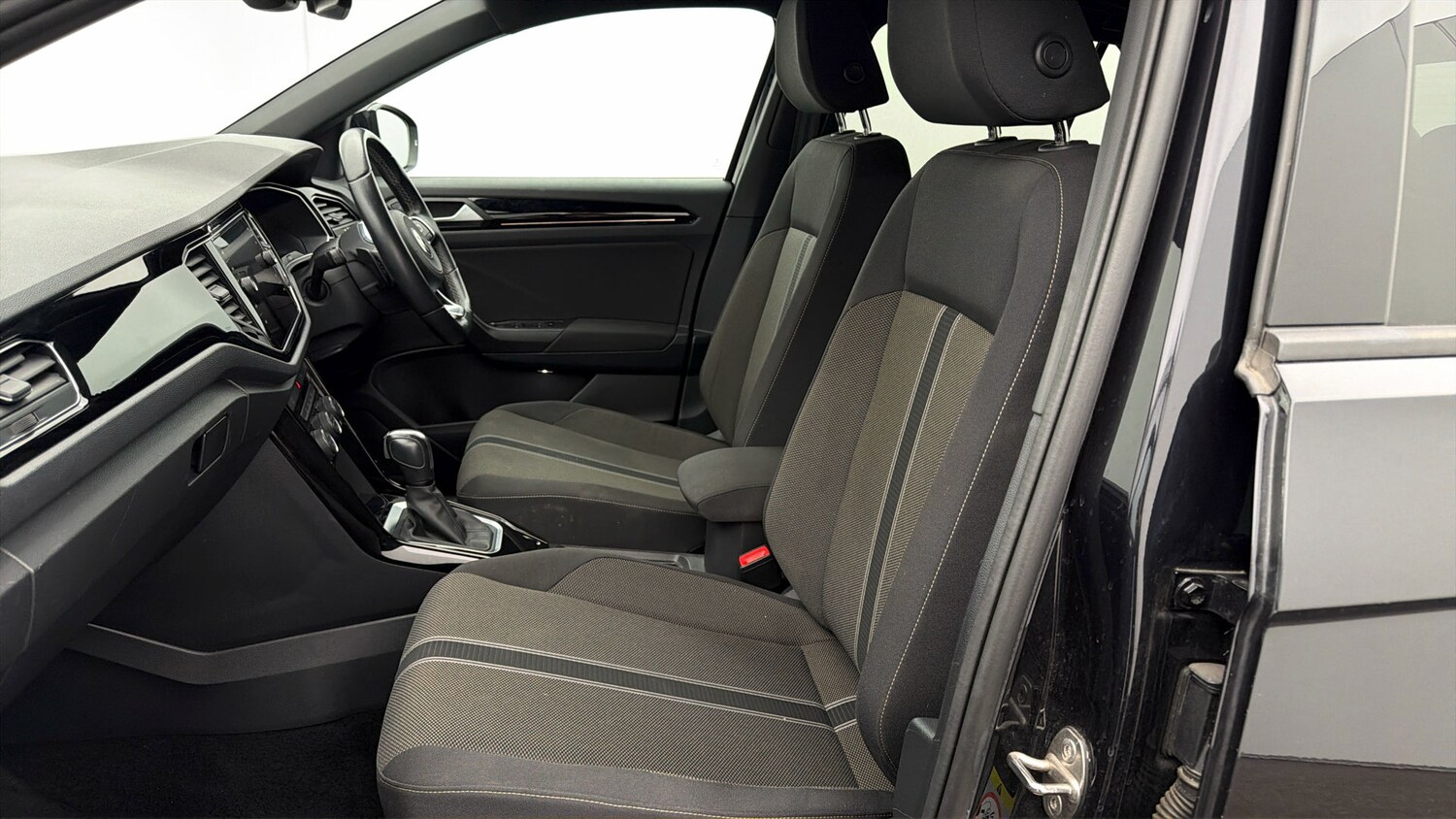 Used Volkswagen T-Roc 2021 for sale - 78159773: Photo 13