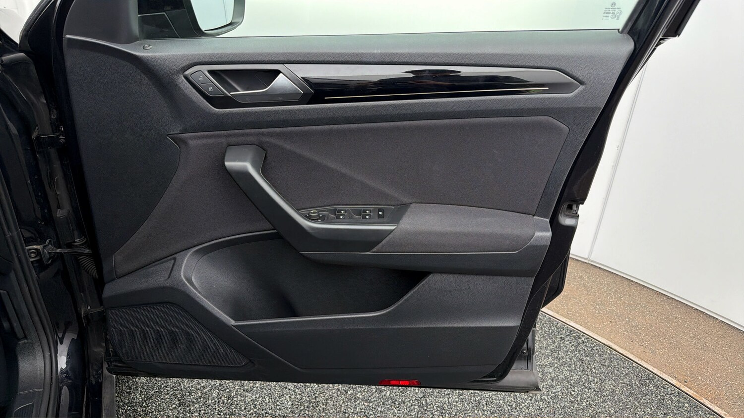 Used Volkswagen T-Roc 2021 for sale - 78159773: Photo 14