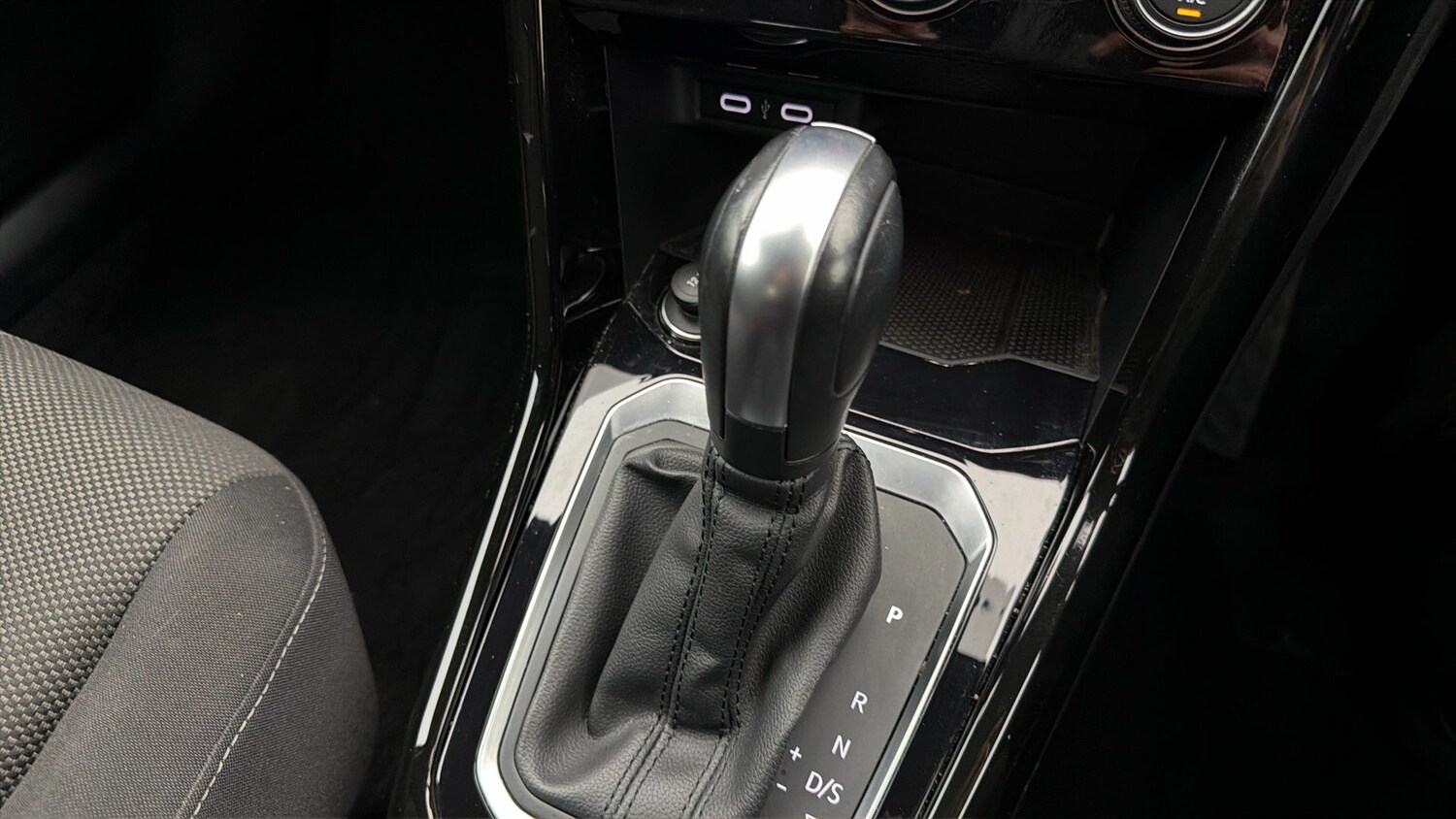 Used Volkswagen T-Roc 2021 for sale - 78159773: Photo 25