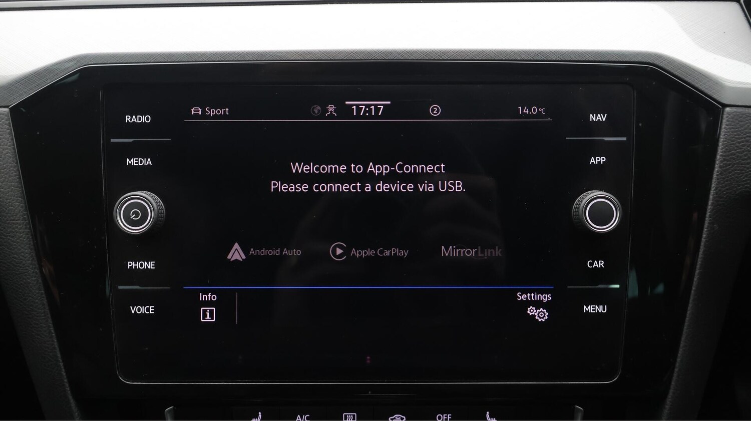 Used Volkswagen Passat 2021 for sale - 76432136: Photo 26