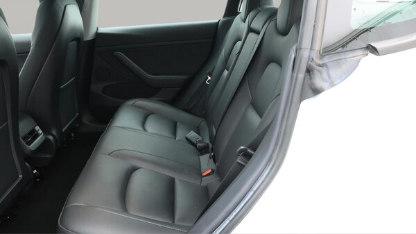Used Tesla Model 3 2021 for sale - 76246549: Photo 17