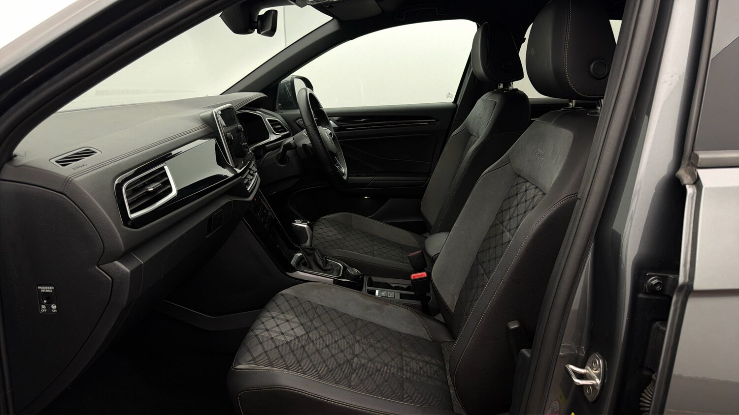 Used Volkswagen T-Roc 2022 for sale - 77961639: Photo 13