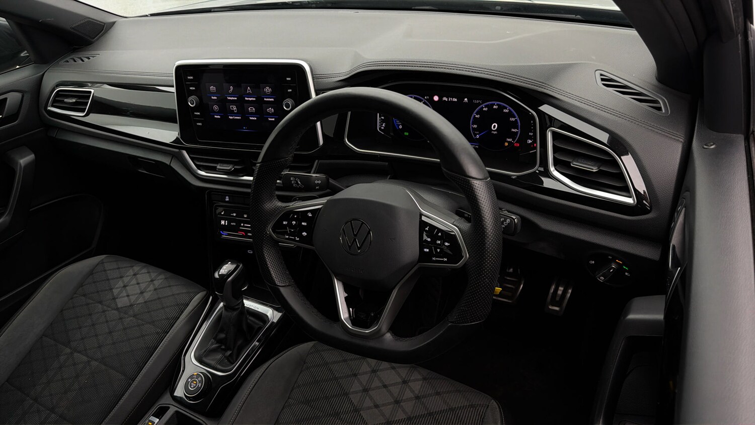 Used Volkswagen T-Roc 2022 for sale - 77961639: Photo 9