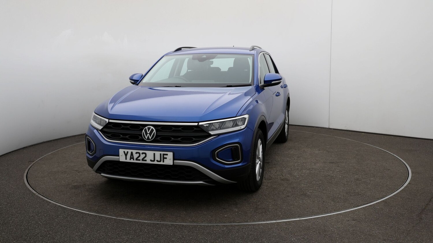 Used Volkswagen T-Roc for sale - 76809652: Photo 31