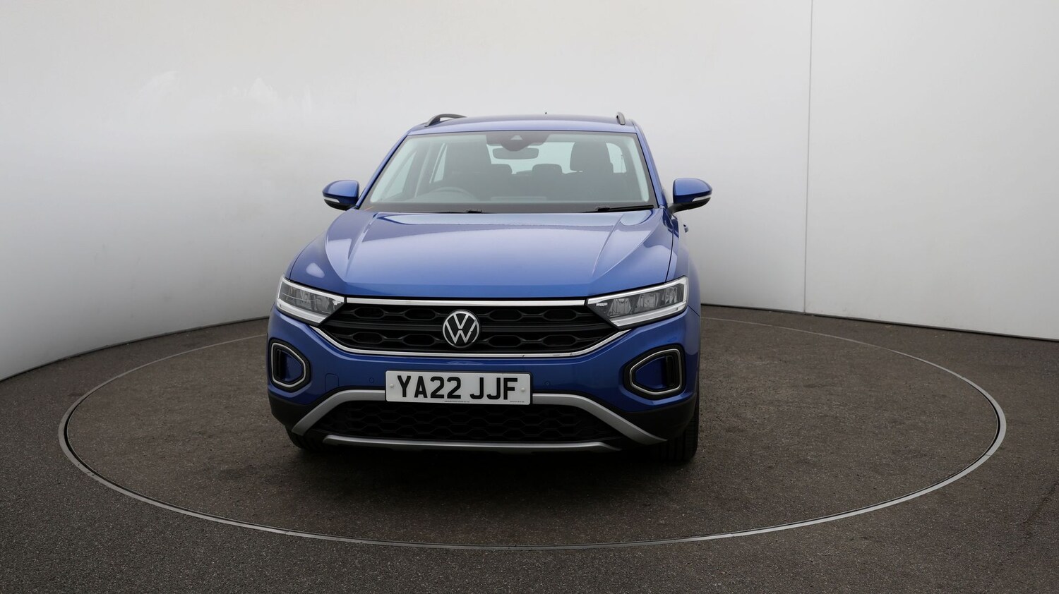 Used Volkswagen T-Roc for sale - 76809652: Photo 32