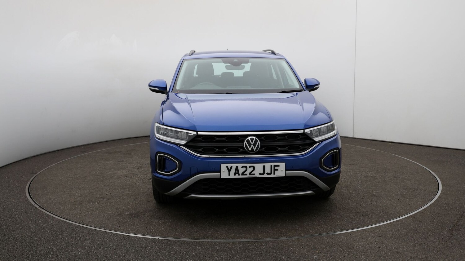 Used Volkswagen T-Roc for sale - 76809652: Photo 33