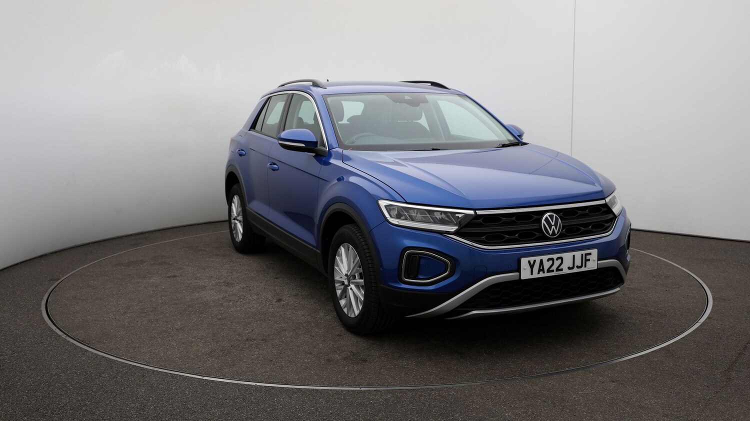 Used Volkswagen T-Roc for sale - 76809652: Photo 35