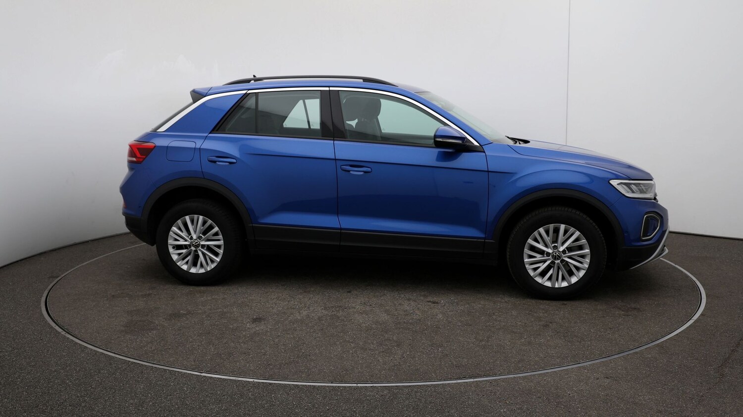 Used Volkswagen T-Roc for sale - 76809652: Photo 41