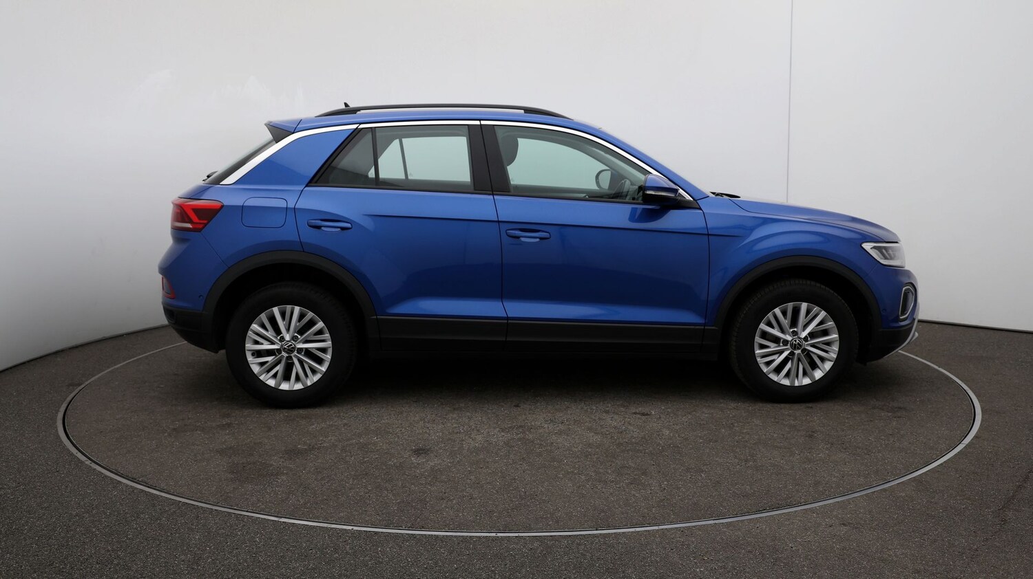Used Volkswagen T-Roc for sale - 76809652: Photo 42