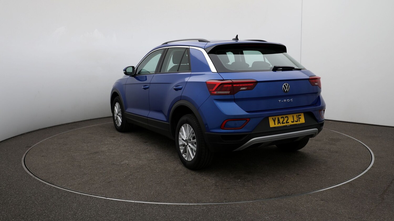 Used Volkswagen T-Roc for sale - 76809652: Photo 54