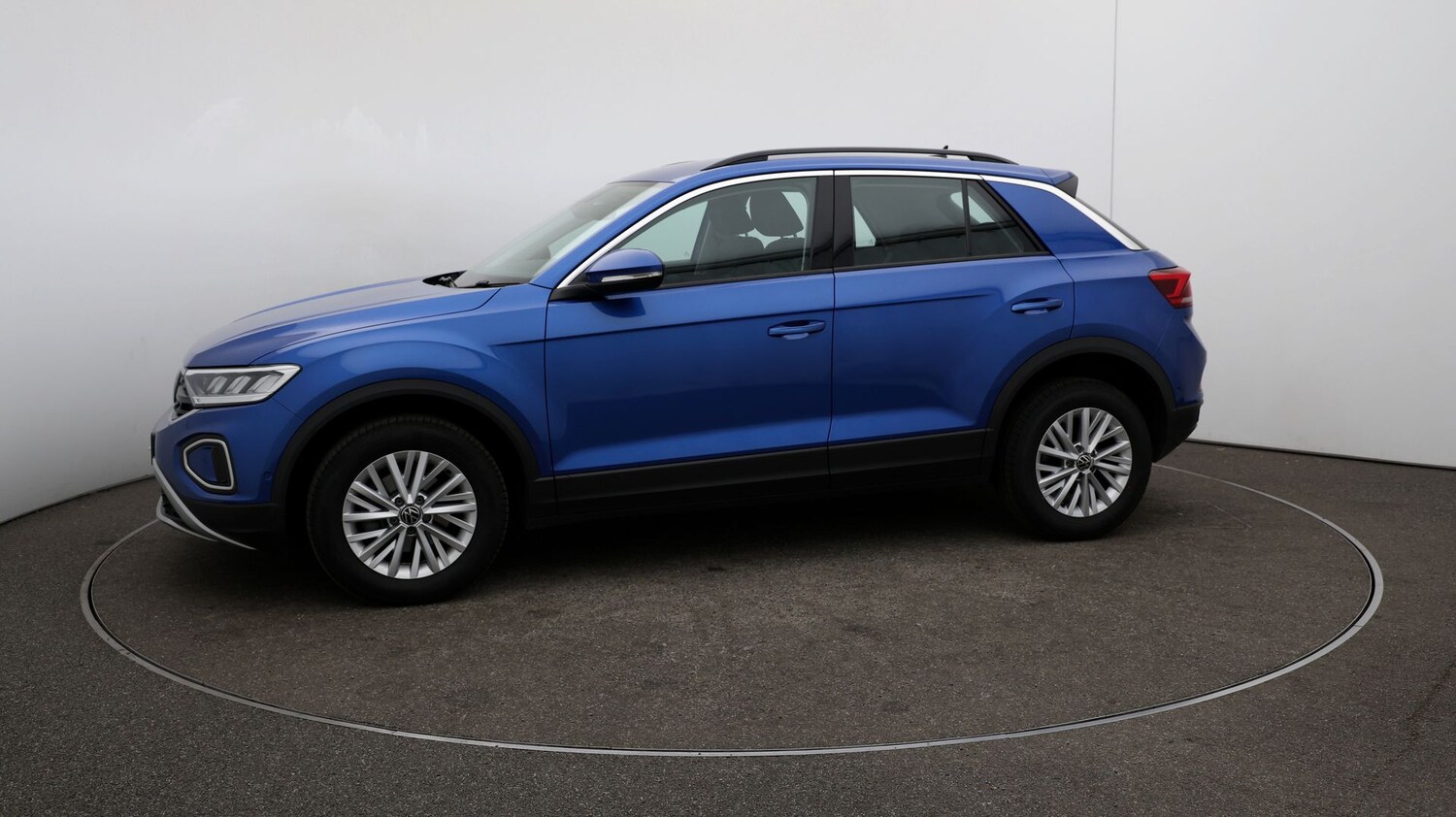 Used Volkswagen T-Roc for sale - 76809652: Photo 59