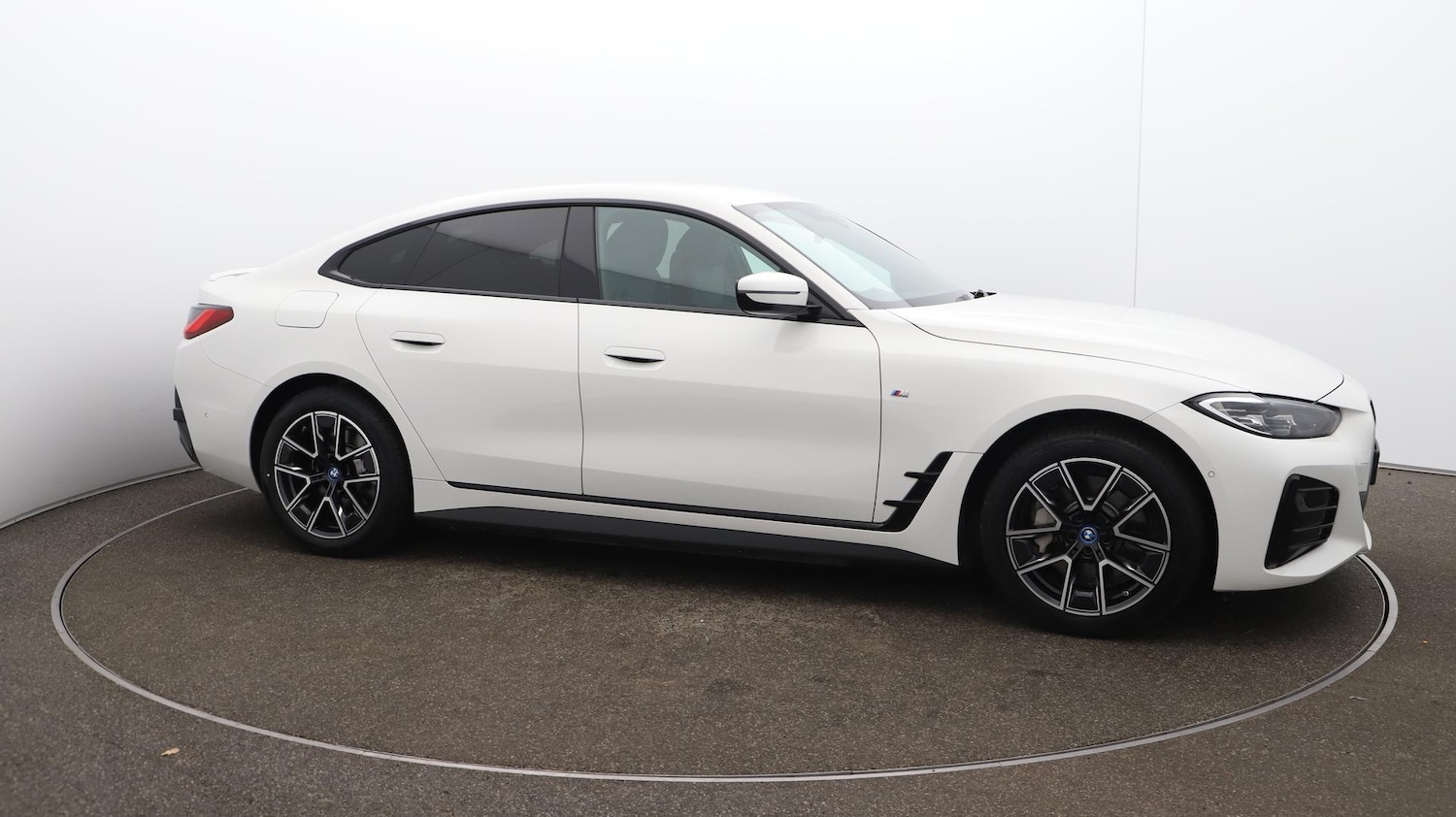 Used BMW i4 2024 for sale - 76701551: Photo 21