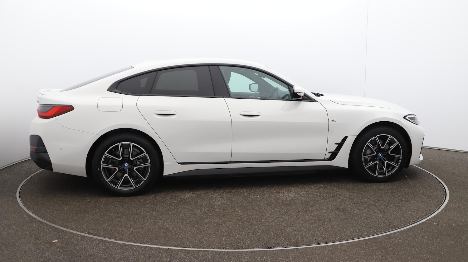 Used BMW i4 2024 for sale - 76701551: Photo 25