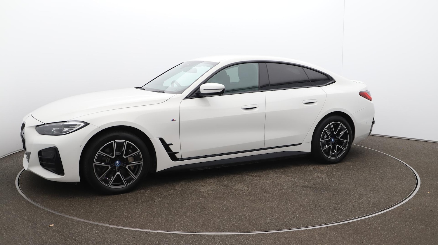 Used BMW i4 2024 for sale - 76701551: Photo 42