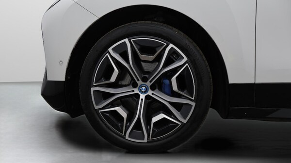 Used BMW iX 2022 for sale - 75402140: Photo 19