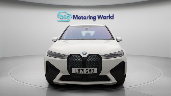 Used BMW iX 2022 for sale - 75402140: Photo 3