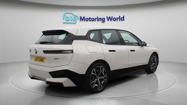 Used BMW iX 2022 for sale - 75402140: Photo 8