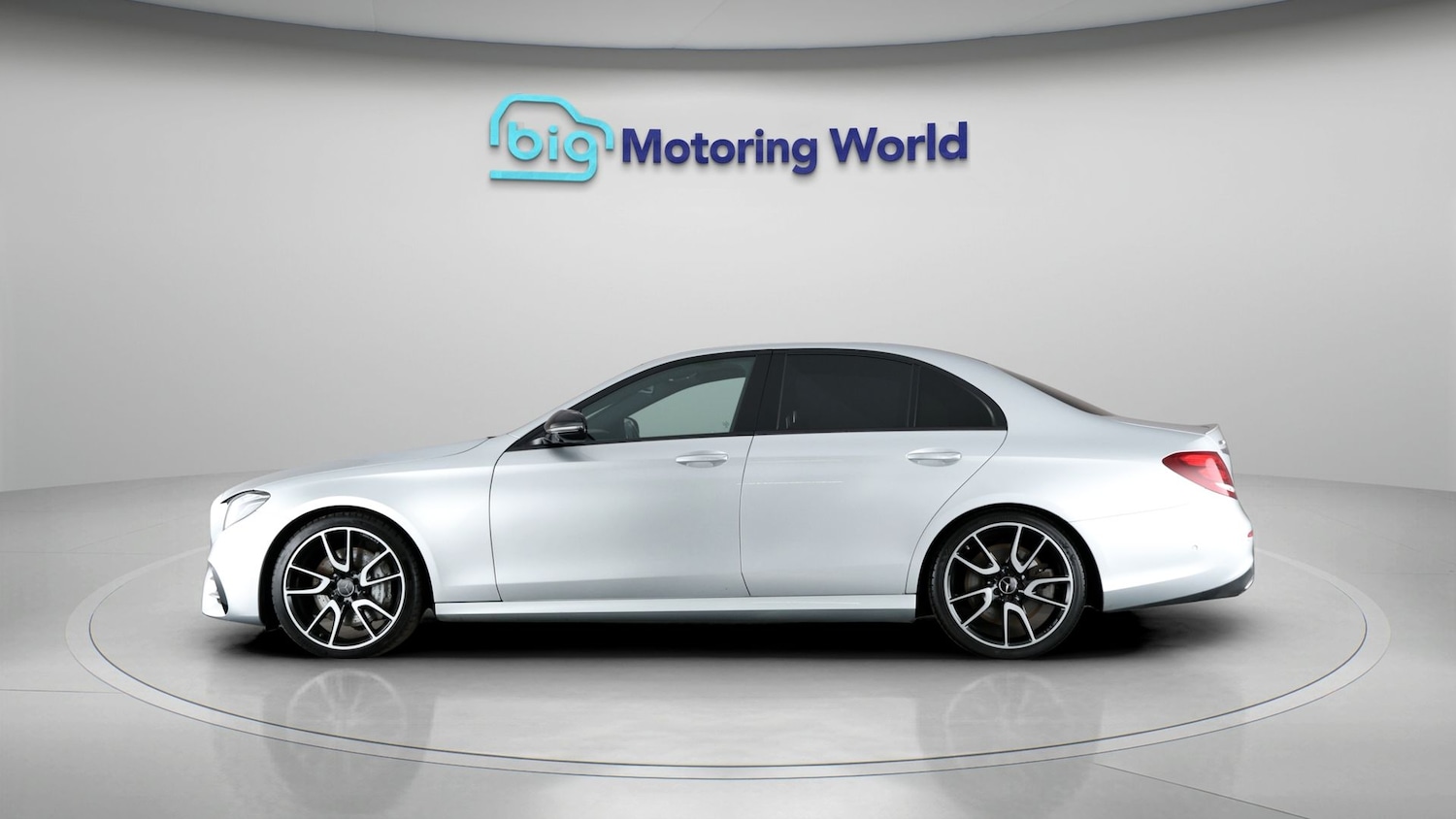 Used Mercedes-Benz E Class 2017 for sale - 77584704: Photo 4