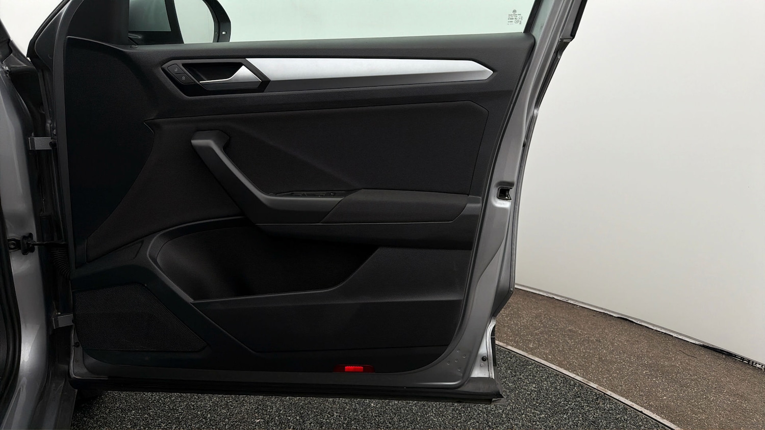 Used Volkswagen T-Roc 2023 for sale - 78181918: Photo 14