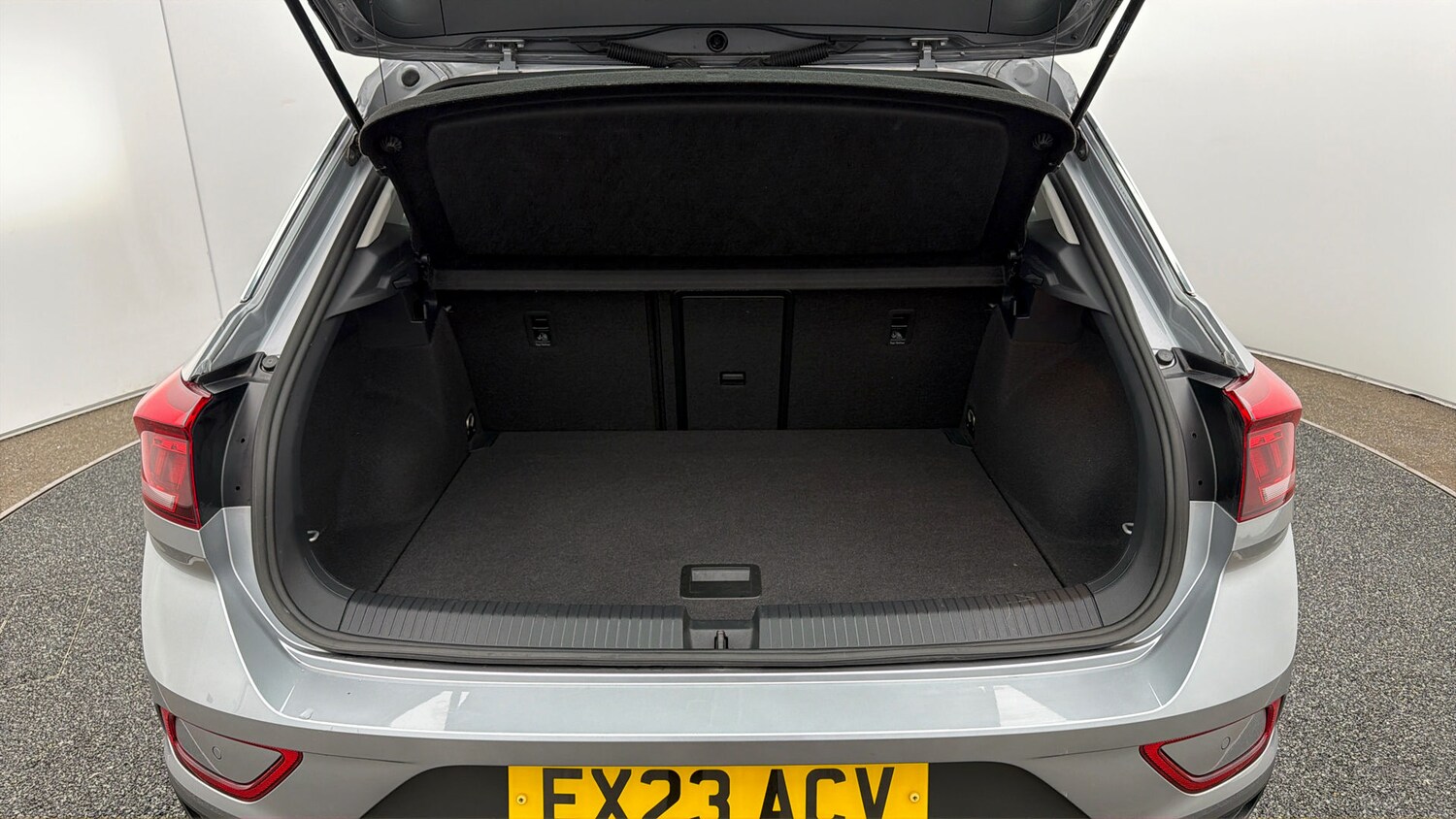 Used Volkswagen T-Roc 2023 for sale - 78181918: Photo 16