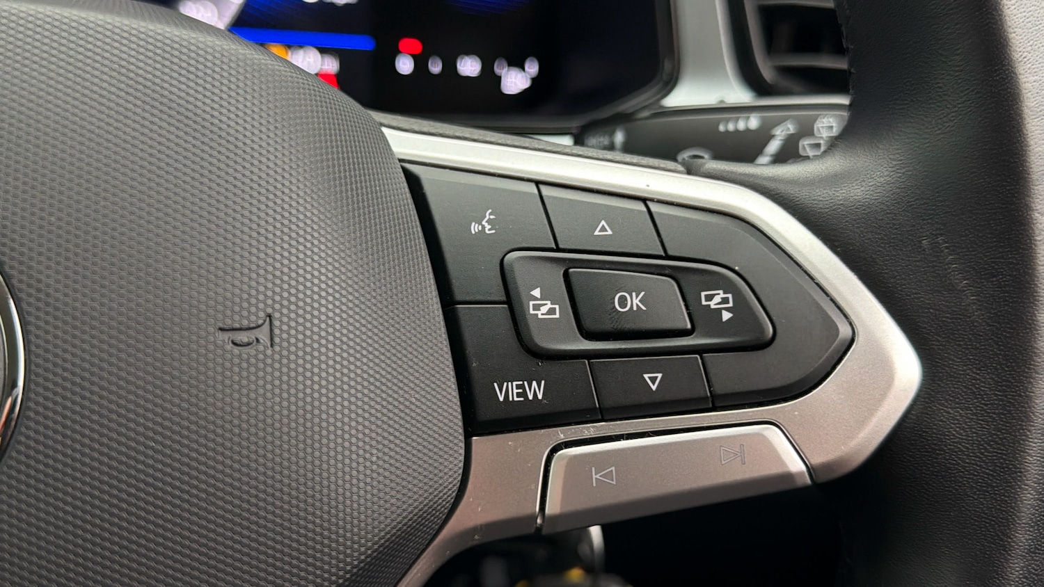 Used Volkswagen T-Roc 2023 for sale - 78181918: Photo 24