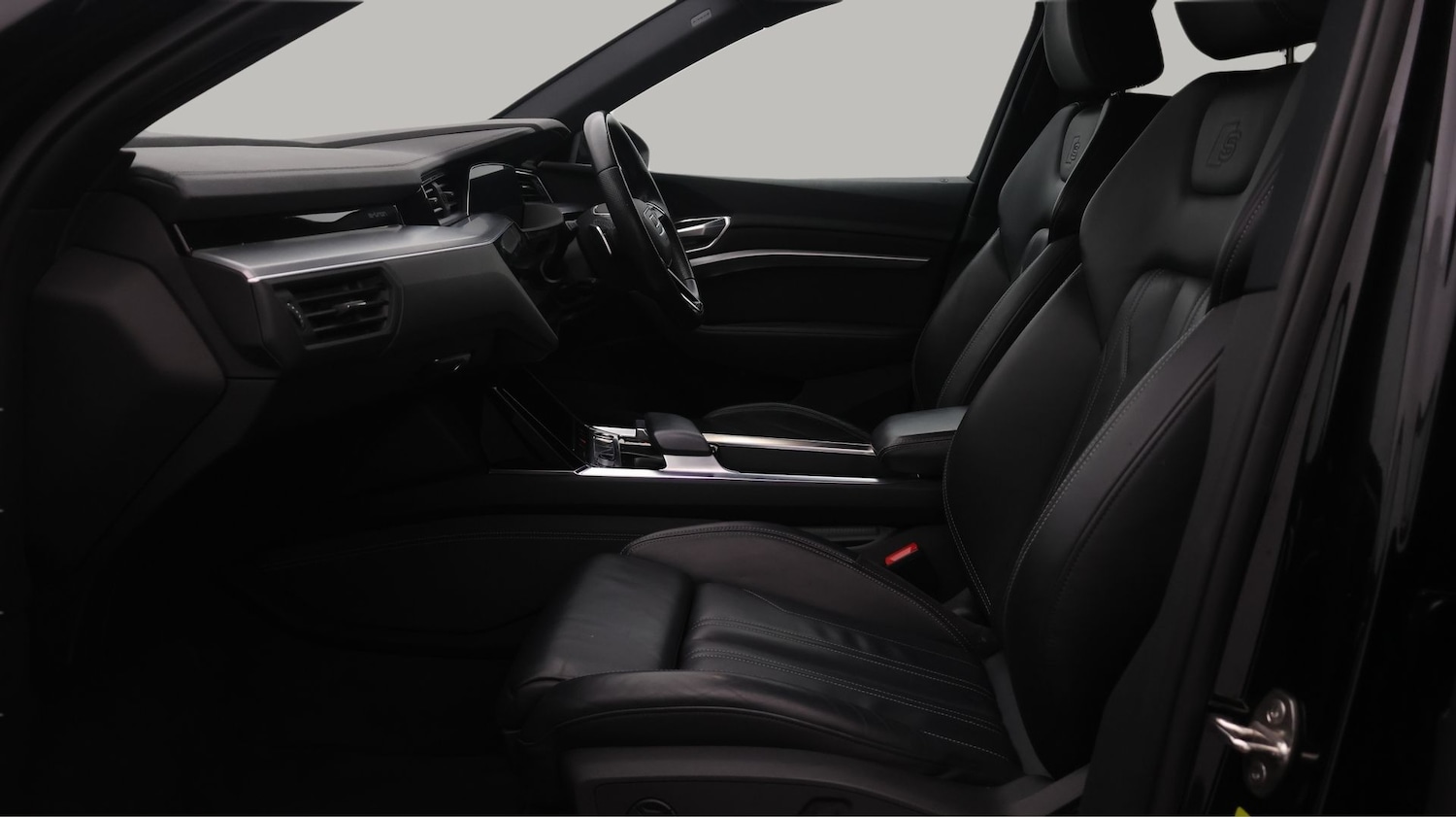 Used Audi e-tron 2021 for sale - 77618564: Photo 14