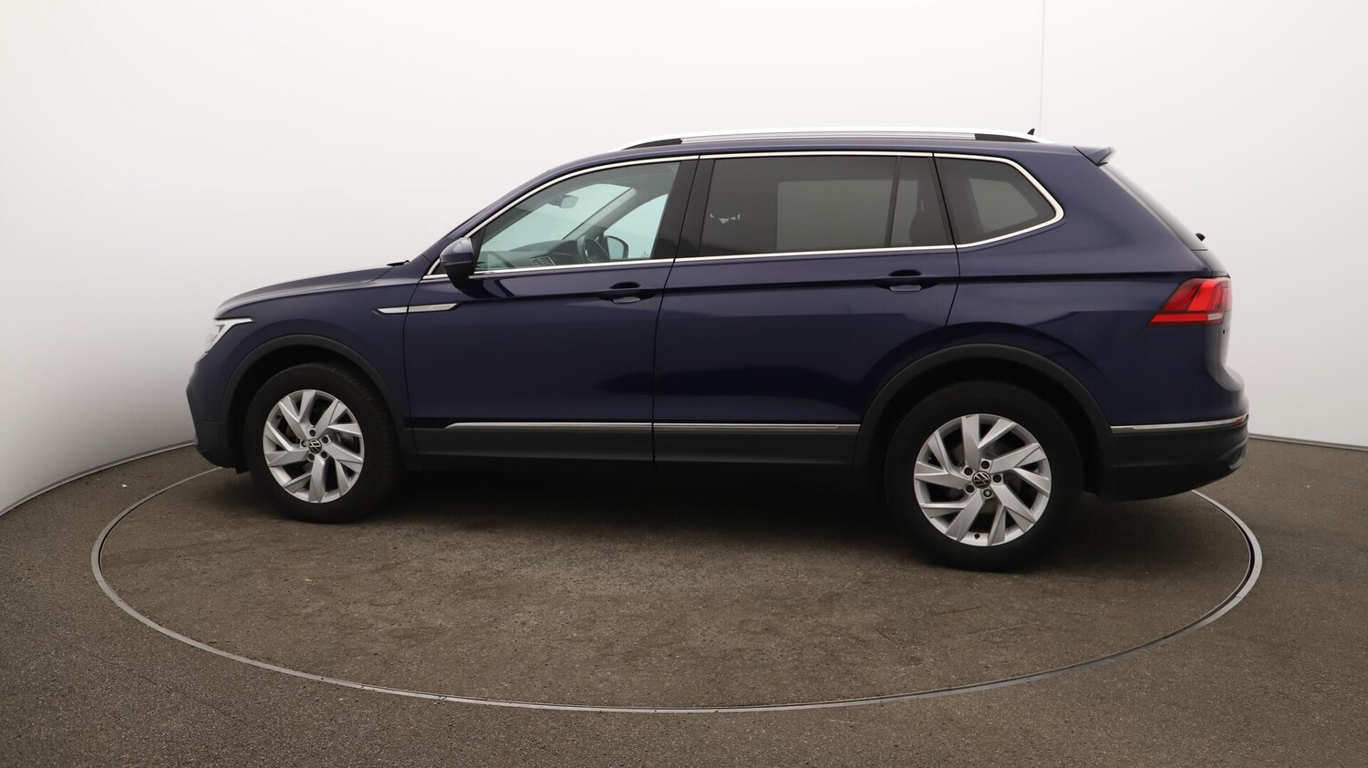 Used Volkswagen Tiguan Allspace 2023 for sale - 76151874: Photo 62