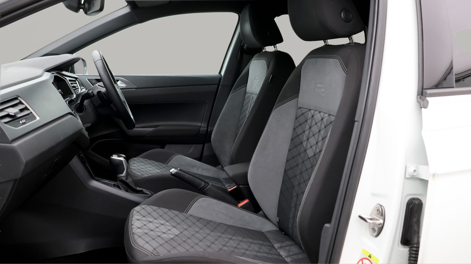 Used Volkswagen Polo 2023 for sale - 77222817: Photo 14